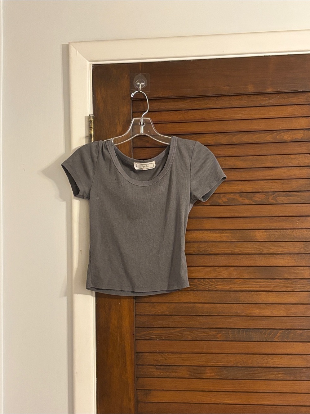 Hippie Rose Charcoal Gray Ribbed Short Sleeve Tee